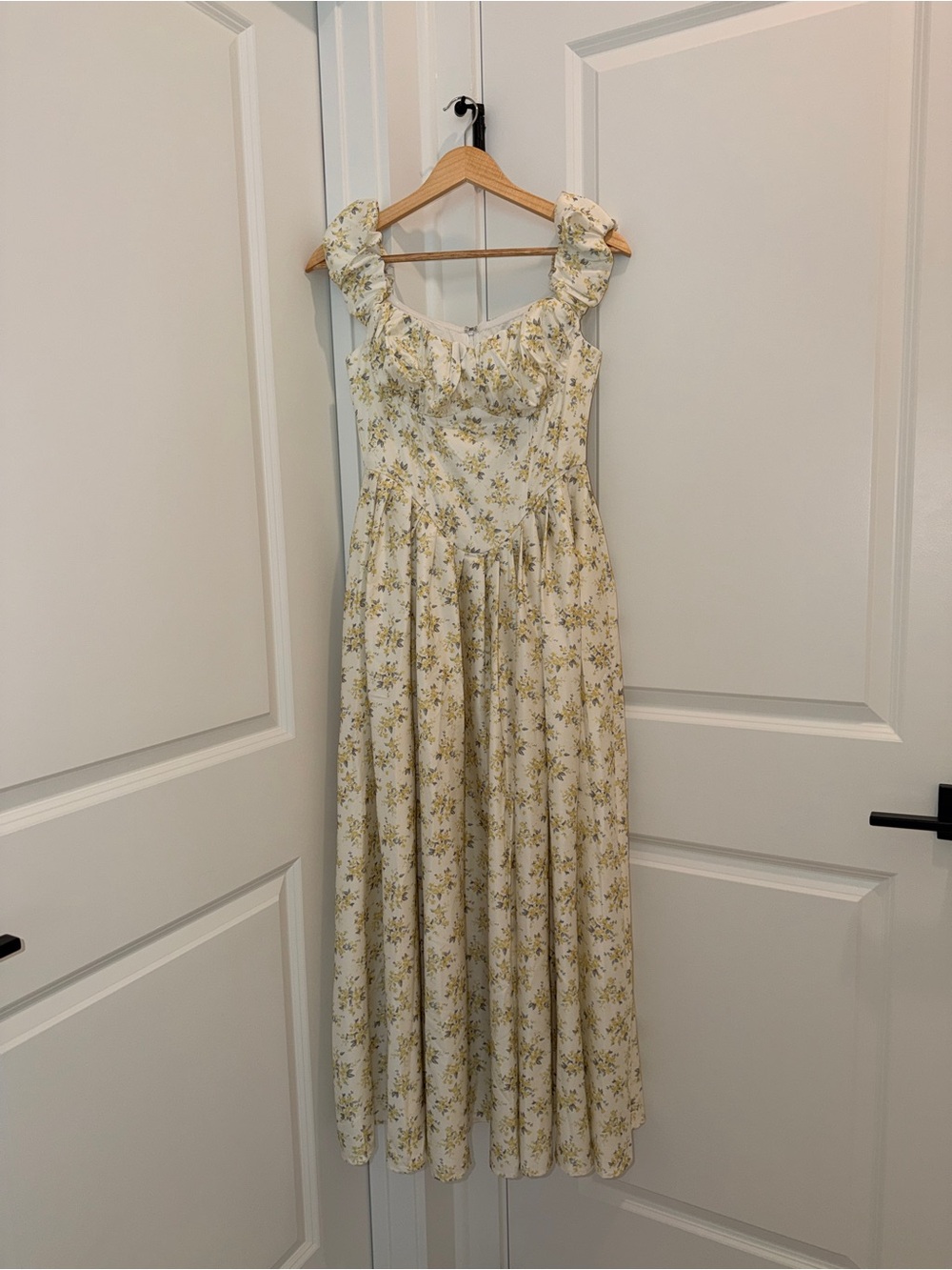 Floral Ruffle Strap Midi Dress in Cream and Green